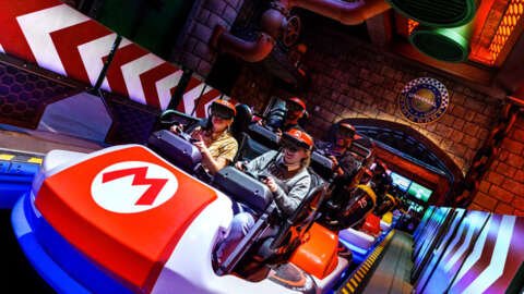 mario-kart-rider-lit-a-joint-when-the-attraction-broke-down